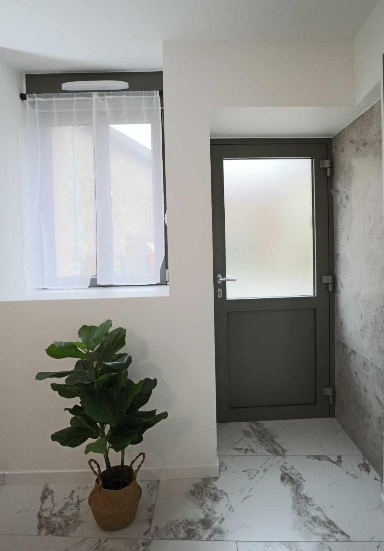 Appartement Le Moderne Ideal Pour Couples Et Professionnels Ornans Zewnętrze zdjęcie